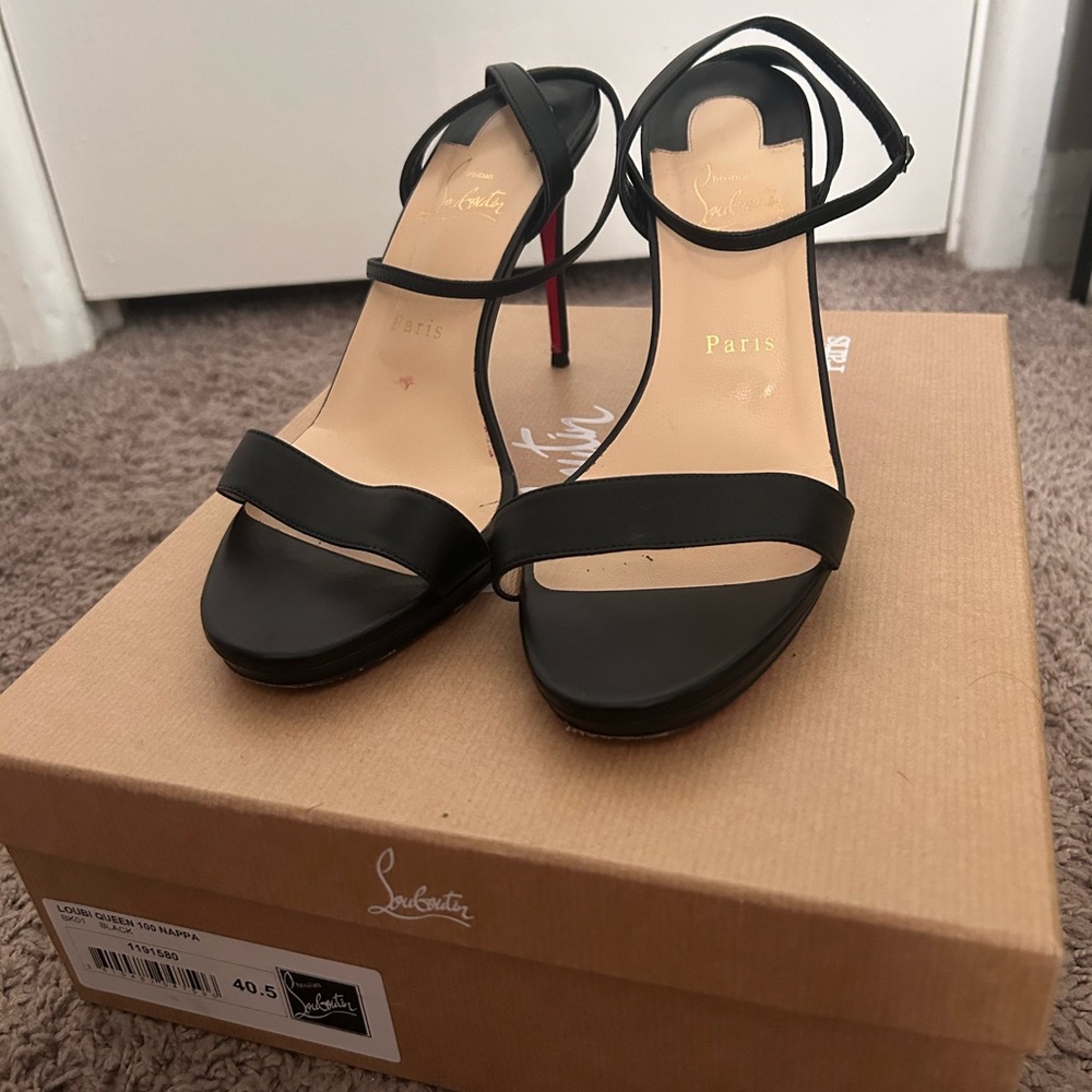 Louboutin Loubi Queen 100mm 40.5